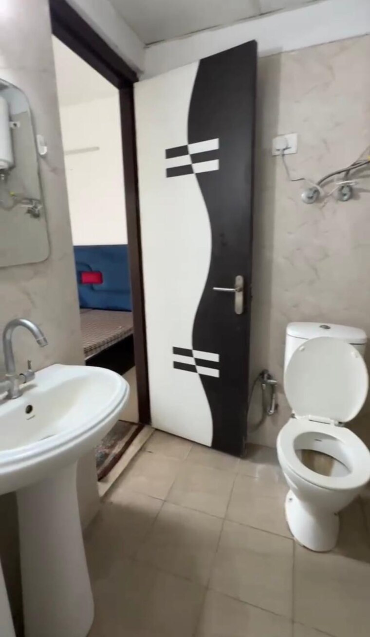Bathroom, uninav-heights-phase-i 2 Bedroom 1501 Sq.Ft. Apartment In Raj Nagar Extension Ghaziabad 9644261