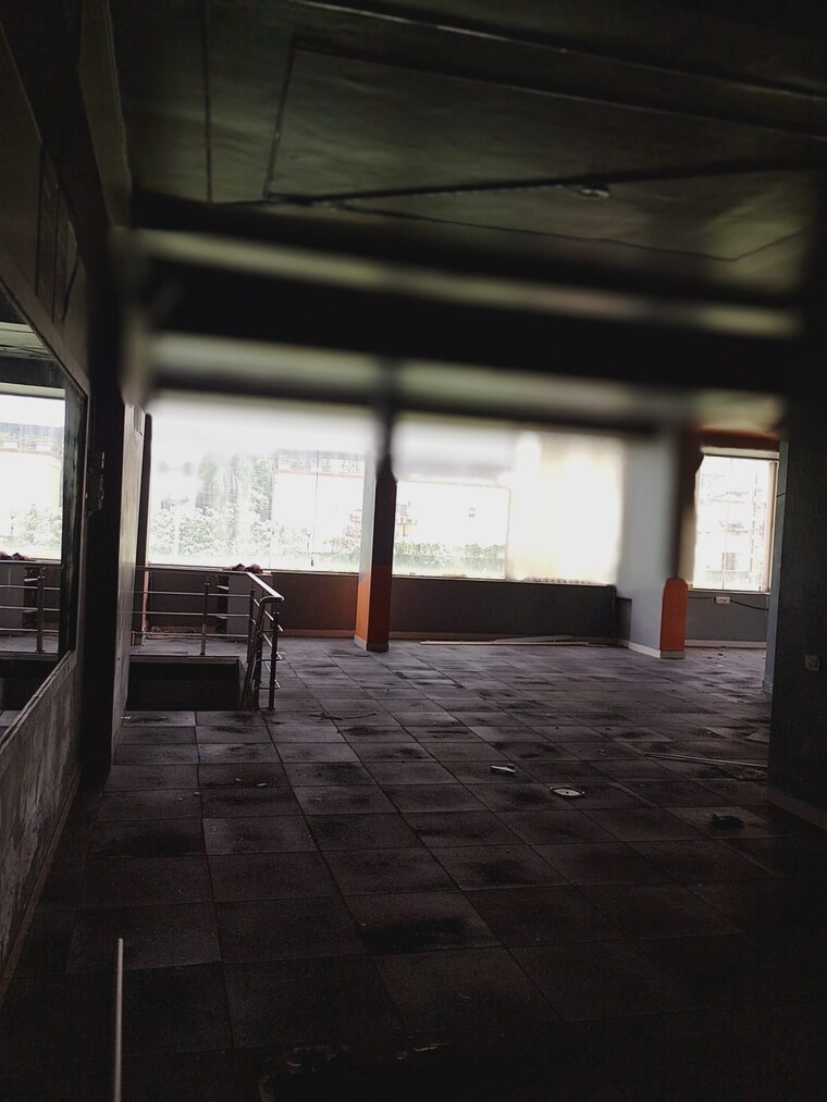  Parking, parth-magnus Commercial Showroom 1836 Sq.Ft. In Sanpada Navi Mumbai 9644266