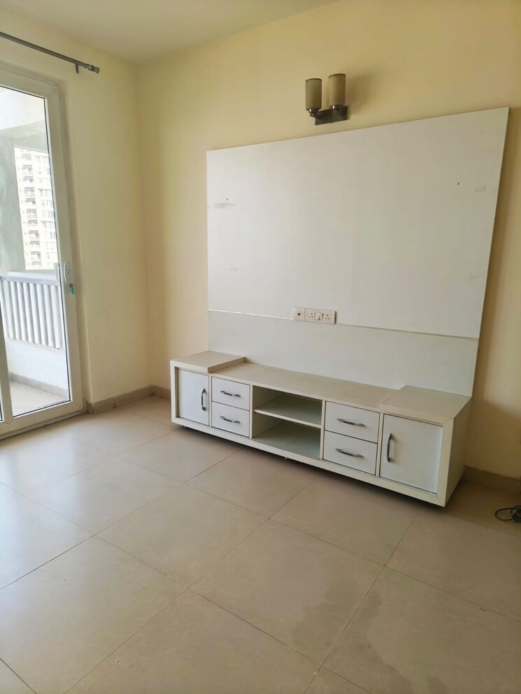 Room, emaar-the-enclave 3.5 Bedroom 1920 Sq.Ft. Apartment In Sector 66 Gurgaon 9644284