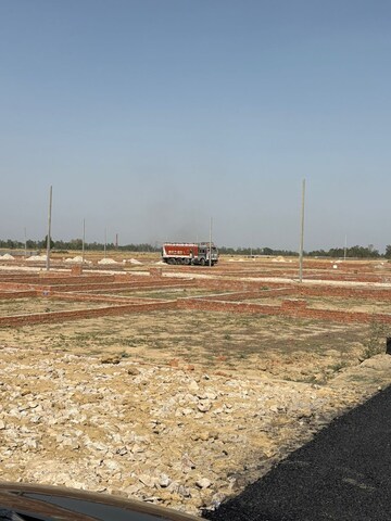  Plot For Sale in Gosainganj