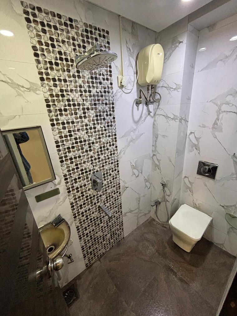 Bathroom, airoli sector 8a 2 Bedroom 1200 Sq.Ft. Apartment In Airoli Sector 8a Navi Mumbai 9644298