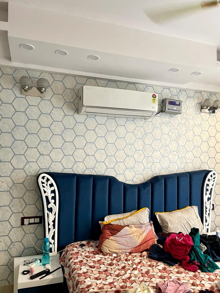 Master Bedroom, aradhya-homes 4 Bedroom 2700 Sq.Ft. Builder Floor In Sector 67a Gurgaon 9644321