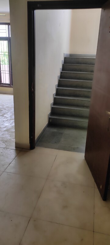  2.5 BHK Builder Floor at Wave City – for Sale