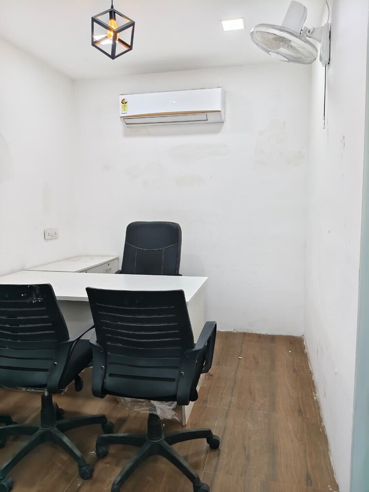 Team Area, sector 63 Commercial Office Space 1200 Sq.Ft. In Sector 63 Noida 9644305