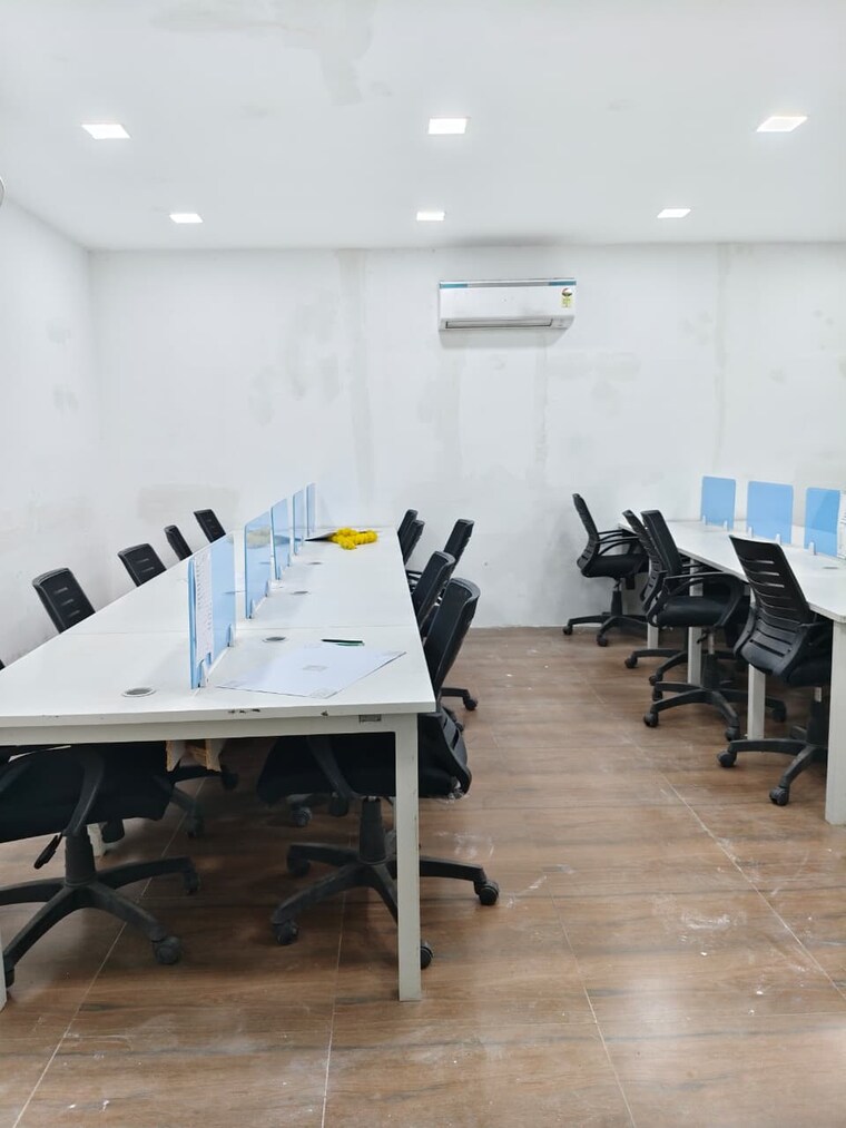 Team Area, sector 63 Commercial Office Space 1200 Sq.Ft. In Sector 63 Noida 9644305