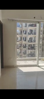 2.5 BHK + Extra Room 750 Sq.Ft. Apartment in Signature Global Proxima