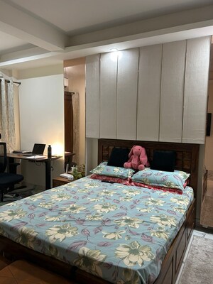Bedroom in 3 BHK Builder Floor at Vastu Apartments, Sector 55 – for Rent