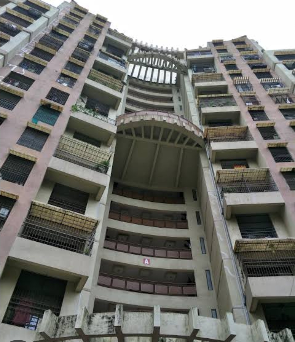 2 BHK + Extra Room Apartment For Sale in Triveni Garden