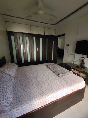 Bedroom in 2 BHK Apartment at Mirchandani Triton, Santacruz West – for Sale