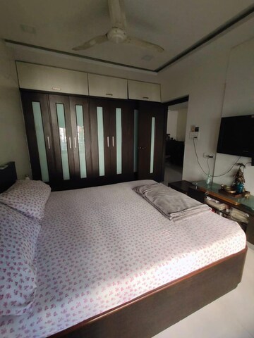 Bedroom in 2 BHK Apartment at Mirchandani Triton, Santacruz West – for Sale