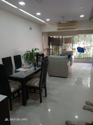 Master Bedroom in 2 BHK Apartment at Mirchandani Triton, Santacruz West – for Sale