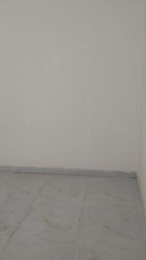Room in 1.5 BHK Builder Floor at Mayur Vihar – for Rent