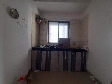 Room in 1 BHK Apartment at Dindoshi Onkar CHS, Malad East – for Rent