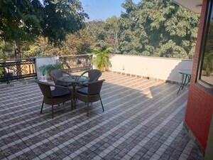 Parking in 3.5 BHK Builder Floor at Tdi City – for Sale