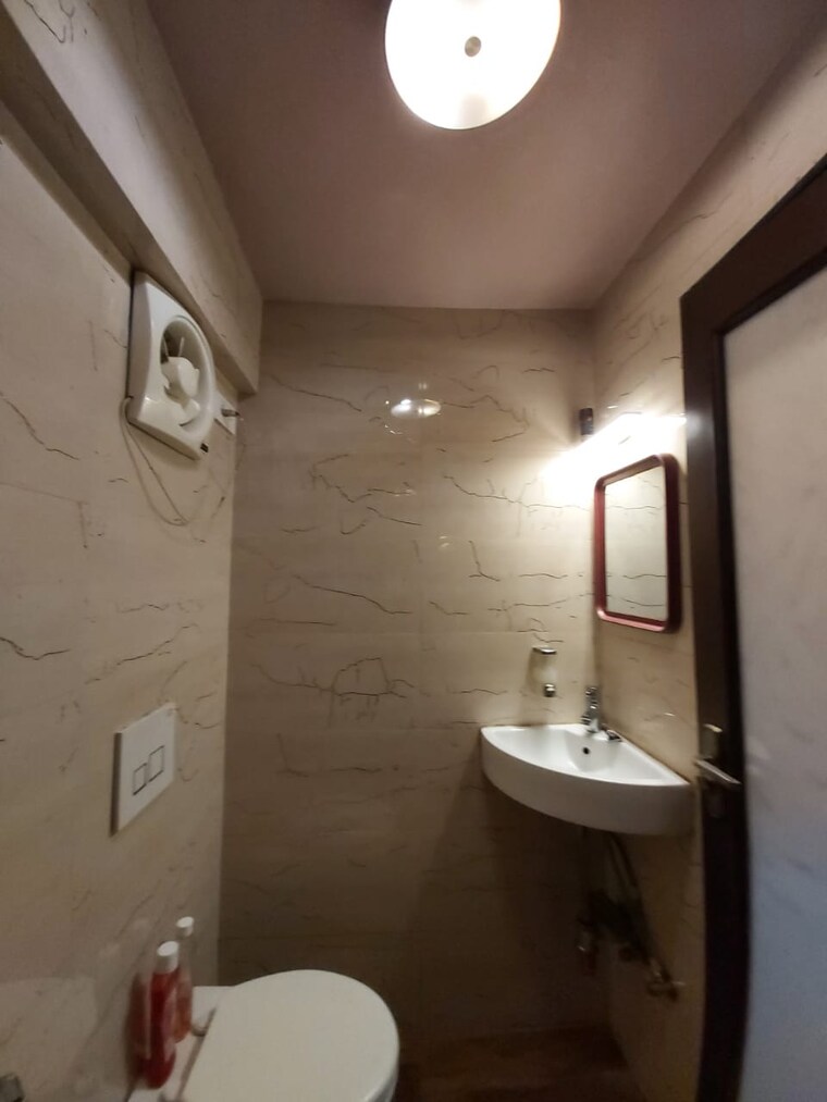 Bathroom, llyod-estate 2 Bedroom 700 Sq.Ft. Apartment In Wadala Mumbai 9644502