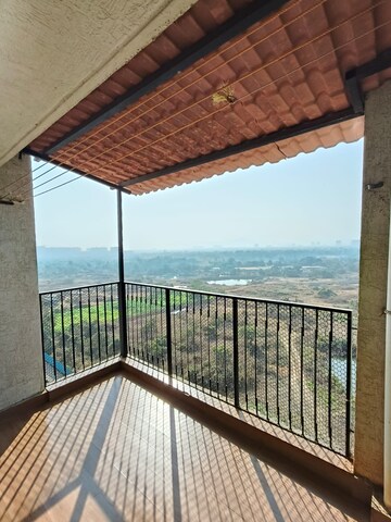 Room in 2.5 BHK Apartment at Lodha Palava City Lakeshore Greens, Dombivli East – for Rent