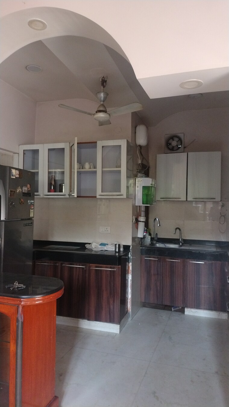 Kitchen, sheikh sarai 3 Bedroom 1500 Sq.Ft. Builder Floor In Sheikh Sarai Delhi 9644668