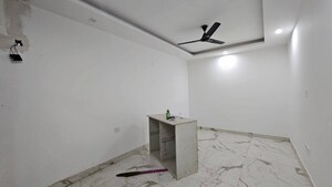 Room in 2 BHK Builder Floor at Saket – for Rent