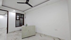 Room in 2 BHK Builder Floor at Saket – for Rent