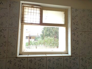 Room in 3 BHK Apartment at Century Commanders Vista, Yelahanka – for Rent