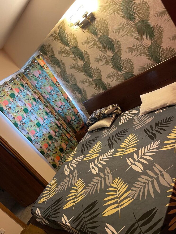 Bedroom, gomti nagar 4 Bedroom 2500 Sq.Ft. Apartment In Gomti Nagar Lucknow 9644733