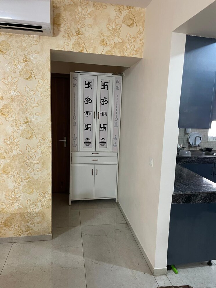 Other, gomti nagar 4 Bedroom 2500 Sq.Ft. Apartment In Gomti Nagar Lucknow 9644733