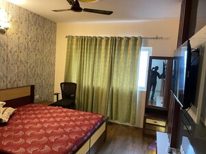 Bedroom in 4 BHK Apartment at Gomti Nagar – for Rent