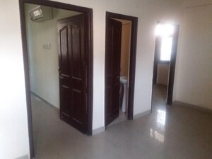 Room in 3 BHK Apartment at Vip Road – for Rent
