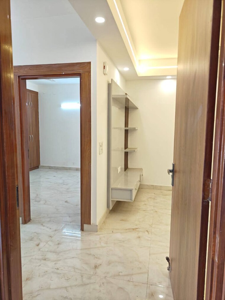 Room, saket 2 Bedroom 1000 Sq.Ft. Builder Floor In Saket Delhi 9644748