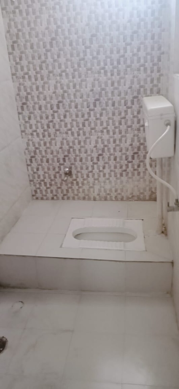 Bathroom, singh-tower 2.5 Bedroom 1000 Sq.Ft. Apartment In Vikas Nagar Lucknow 9644828