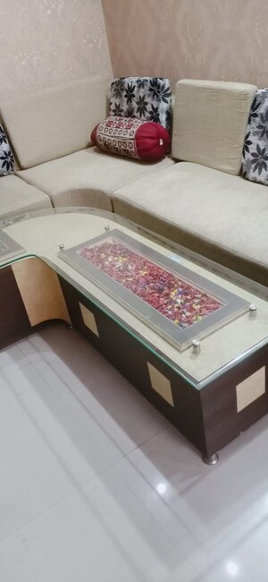 Bedroom in 2.5 BHK Apartment at Singh Tower, Vikas Nagar – for Rent