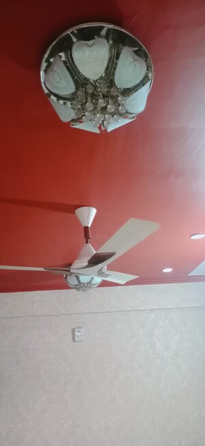 Furnished Amenities in 2.5 BHK Apartment at Singh Tower, Vikas Nagar – for Rent