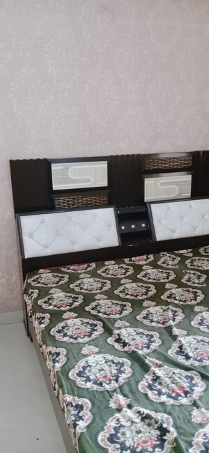 Bedroom in 2.5 BHK Apartment at Singh Tower, Vikas Nagar – for Rent