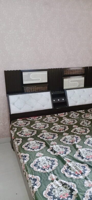 Bedroom in 2.5 BHK Apartment at Singh Tower, Vikas Nagar – for Rent