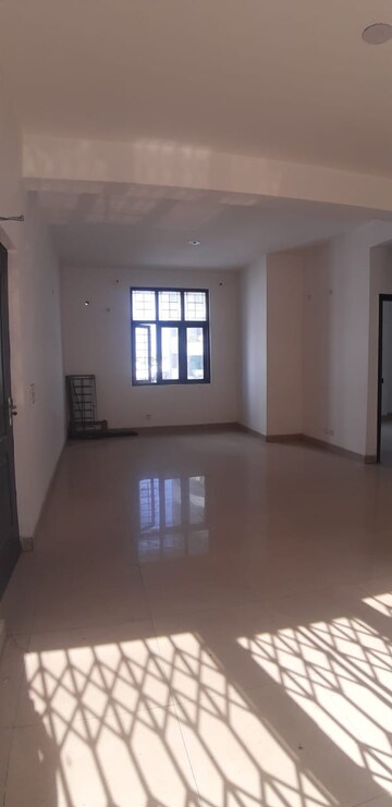 3 BHK Apartment For Sale in Ramprastha Pearl Court, Vaishali Sector 7