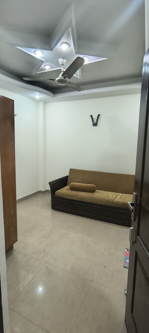 Room in 2 BHK Builder Floor at Khirki Extension – for Rent