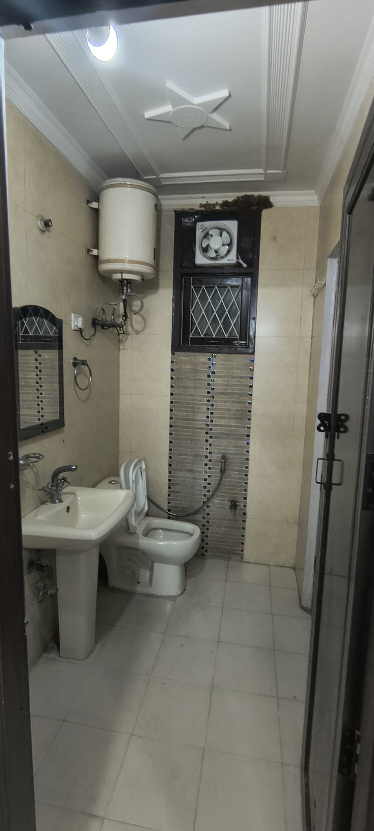  Parking, khirki extension 2 Bedroom 720 Sq.Ft. Builder Floor In Khirki Extension Delhi 9644913