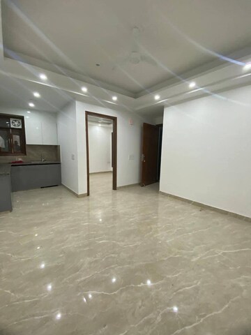 Room in 3 BHK Apartment at Sainik Farm – for Rent