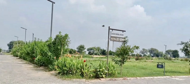 Garden, adore-smart-city  127 Sq.Yd. Plot In Sector 97 Faridabad 9644912