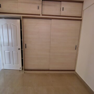 Room in 2 BHK Apartment at Confident Jade, Thyvakanahally – for Rent