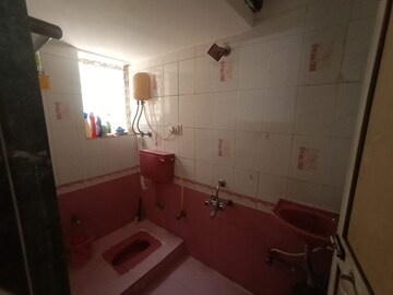 Bathroom in 1 BHK Apartment at Seawoods Sector 50 – for Rent