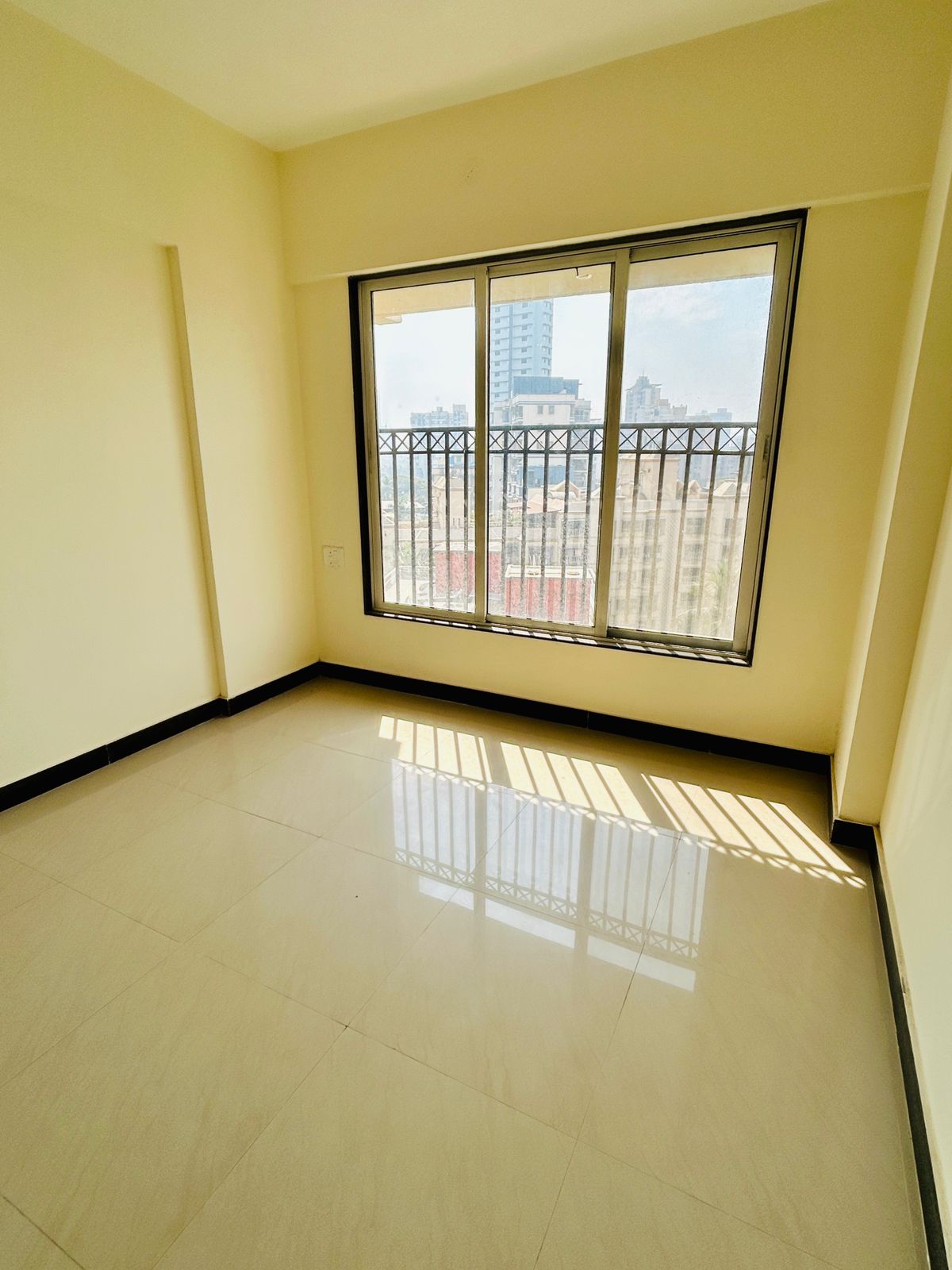 2.5 BHK + Pooja Room Apartment For Sale in Sheth Vasant Lawns