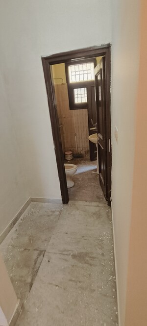 Room in 2 BHK Independent House at Sector 79 – for Rent
