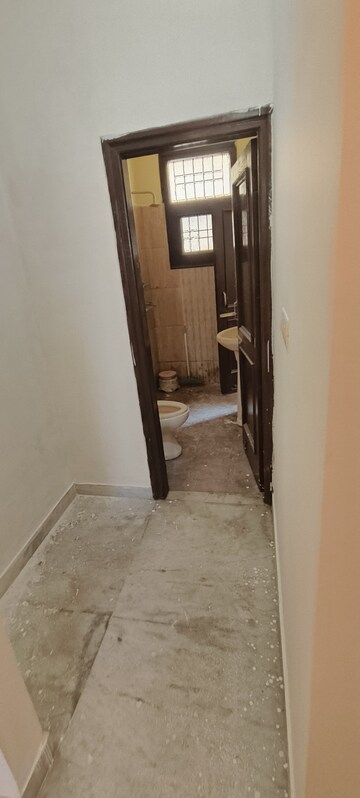 Room in 2 BHK Independent House at Sector 79 – for Rent