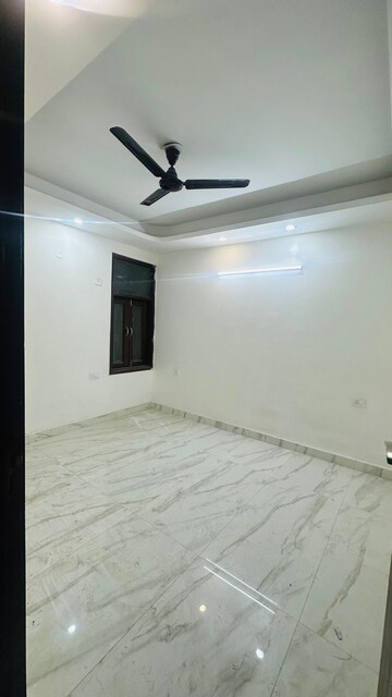 2 BHK Builder Floor For Rent in Saket
