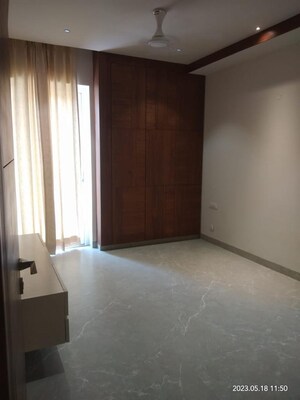 Room in 4 BHK Independent House at Sector 16 – for Sale