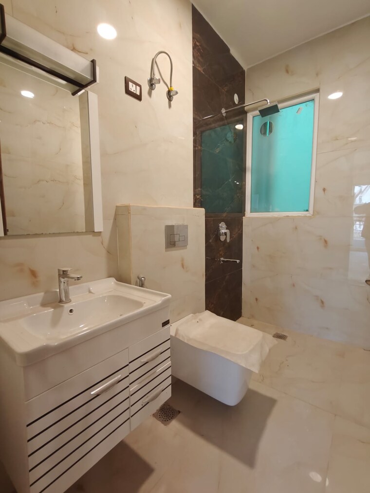 Bathroom, aradhya-homes 3 Bedroom 2700 Sq.Ft. Apartment In Sector 67a Gurgaon 9645400