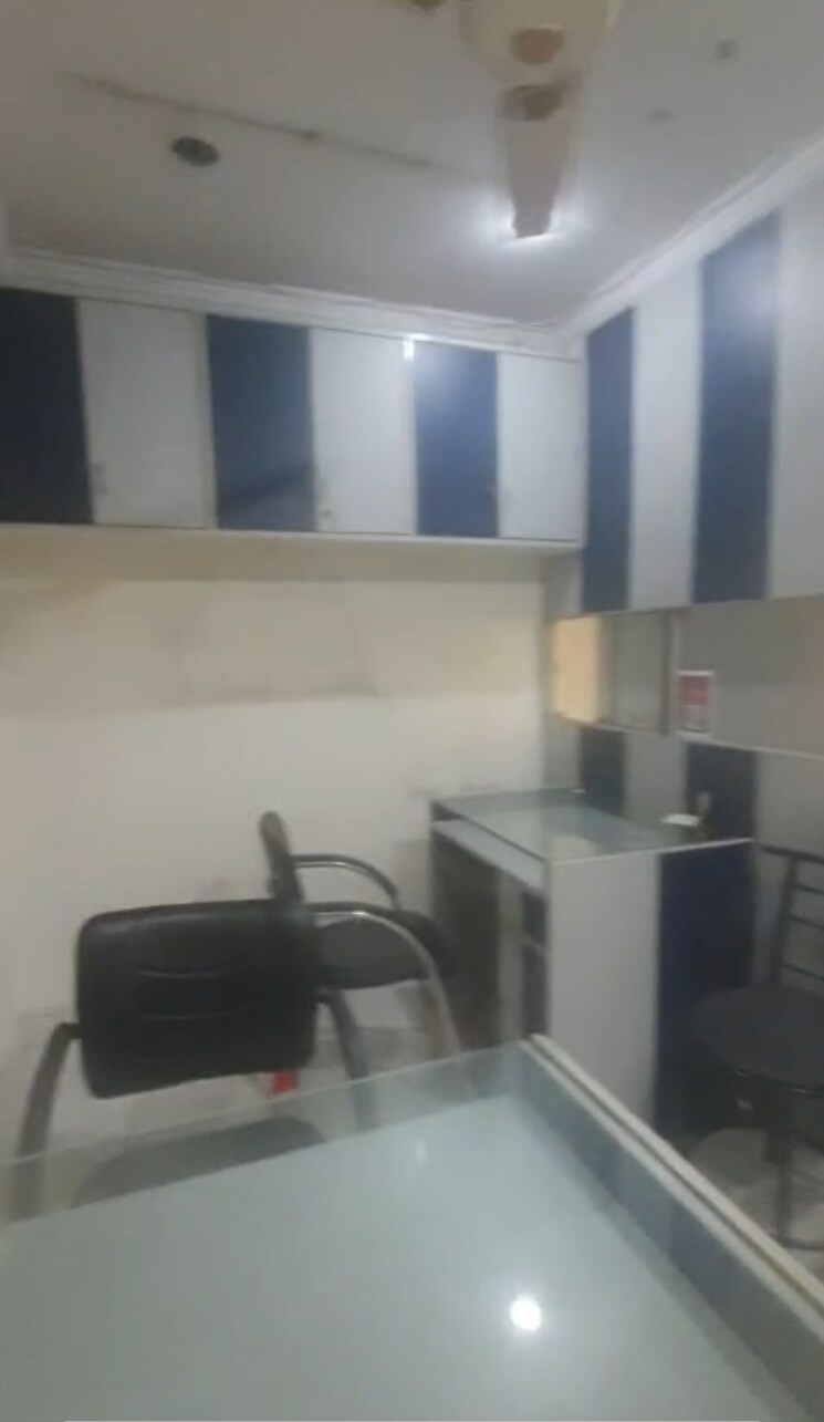 Living Room, karol bagh Commercial Office Space 252 Sq.Ft. In Karol Bagh Delhi 9645455