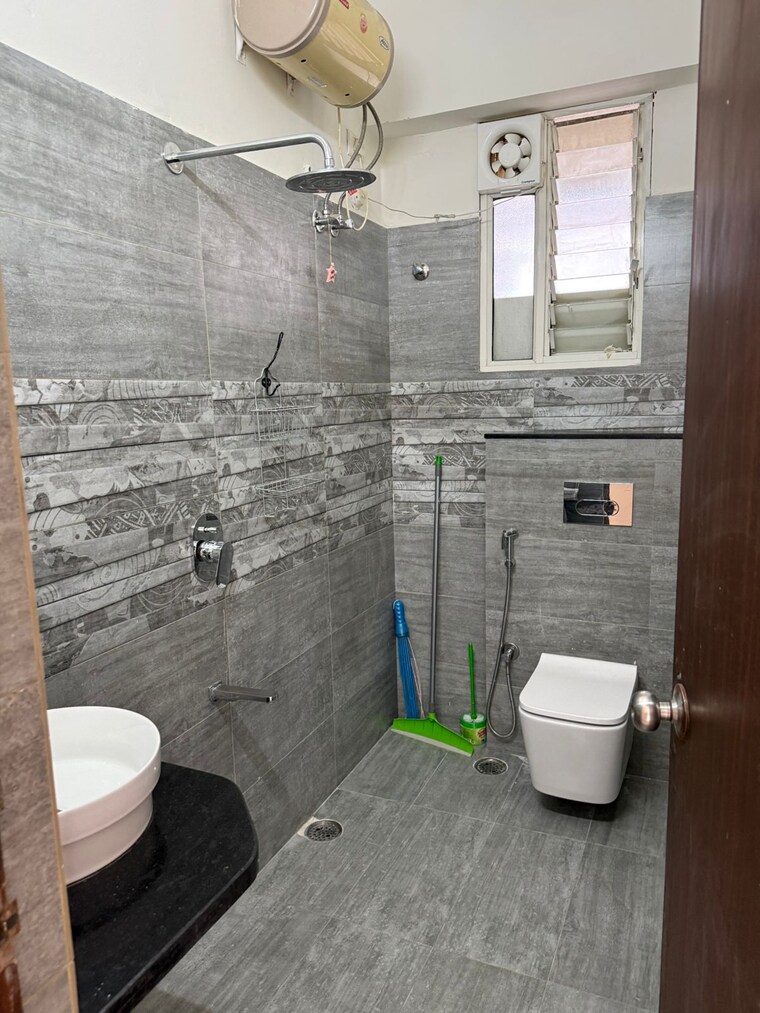 Attached Bathroom, stand-alone-apartment 3 Bedroom 1476 Sq.Ft. Apartment In Madhapur Hyderabad 9645377