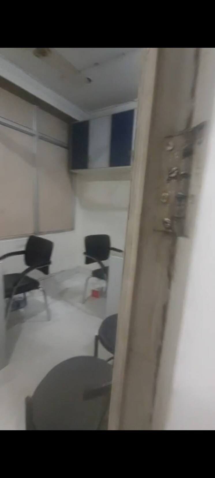 Team Area, karol bagh Commercial Office Space 252 Sq.Ft. In Karol Bagh Delhi 9645382